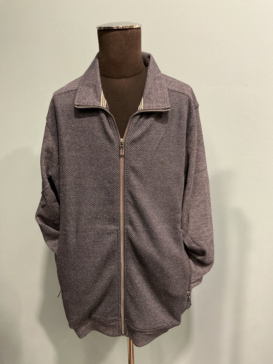 maxim1953's tweet photo. Cardigan met rits van Ragman.
Zijzakken met rits.

#herenkleding #winkelen #shoppen #shopping #shoplocal #bredabaan #merksem #antwerpen https://t.co/M2IreQWlCJ