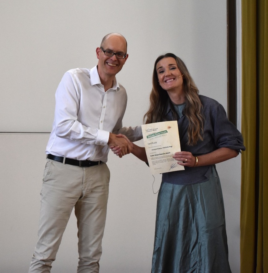 GloriusGroup's tweet photo. 🎉 That's a wrap on Dream Reactions – Towards a Sustainable Future at Schloss Münster!
🏆 Congratulations to @CharlotVogtLab for winning the Green Dream Reaction Award 2026!  🙏 Thank you to our eight speakers, presenters, our audience, and the Glorius Group team! 💚
#Catalysis https://t.co/JkcA2hmBEB