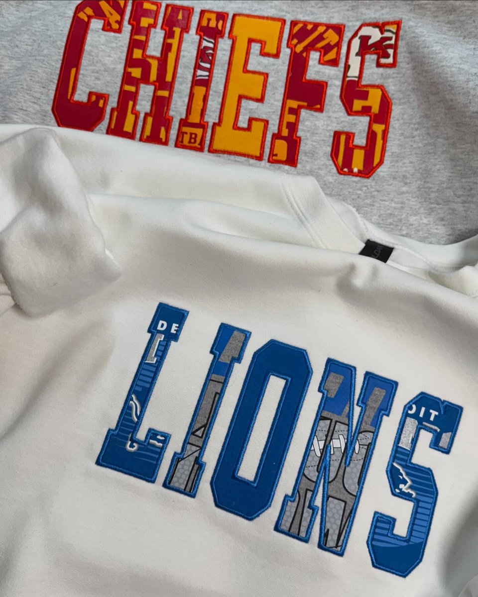 SandraBuch4q's tweet photo. When you love football but have a baby too, you combine them! https://t.co/1L2TYB1lVj
