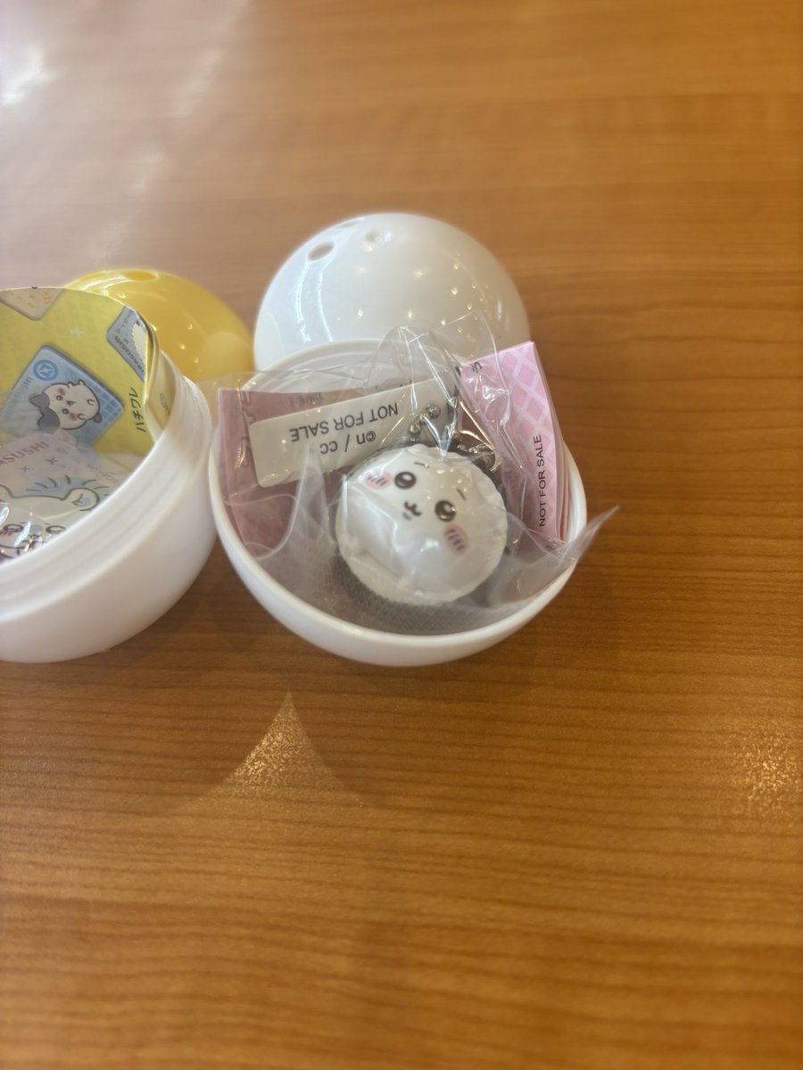 mimi_usa0122's tweet photo. 交換　ちいかわ　くら寿司　ビッくらポン

譲)フィギュア ちいかわ

求)フィギュア うさぎ

郵送もしくは9/6(日)イオンモール四條畷にて手渡し

よろしくお願いいたします🙇 https://t.co/HqpuYzs8VE