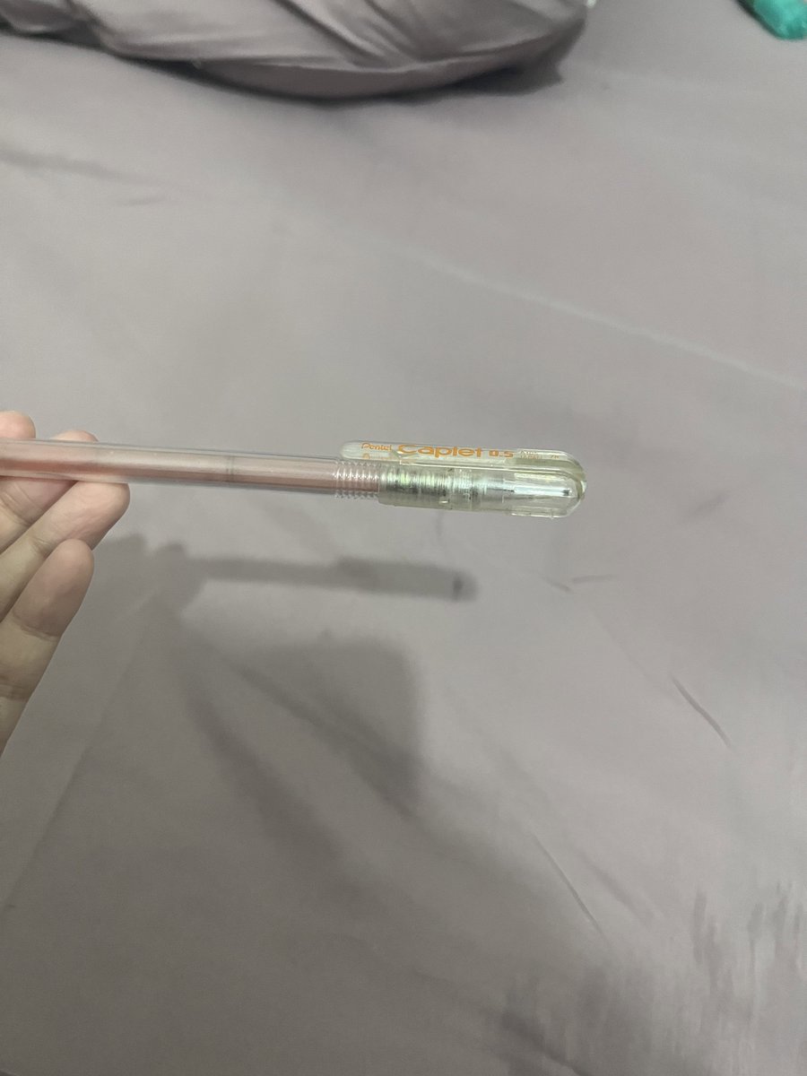 Smash1014314's tweet photo. penemuan terbaik pas kuliah sasjep dulu: pensil mekanik terbaik anjir 😭🤣

kalau bukan gara-gara kuliah di sasjep, mungkin gue bakal mikir semua pensil mekanik itu jelek wkwkwk.

best pensil mekanik: pentel caplet 0,5 😭🫰🏼

sampai sekarang masih awet dong. selama kuliah, pulpen gue malah nggak kepake sama sekali 🤣🤣🤣