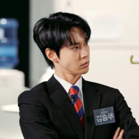 gorrrun's tweet photo. 김승무 헤테로로 가면 신파 찍고 데릴사위 들어갈것같은데 당사자는 사랑밖에 모르는 캔디로 불나방처럼 결혼했을뿐이라 비극적인 결혼생활이 오면 진짜 말라비틀어질듯 https://t.co/tNff2zbqrn