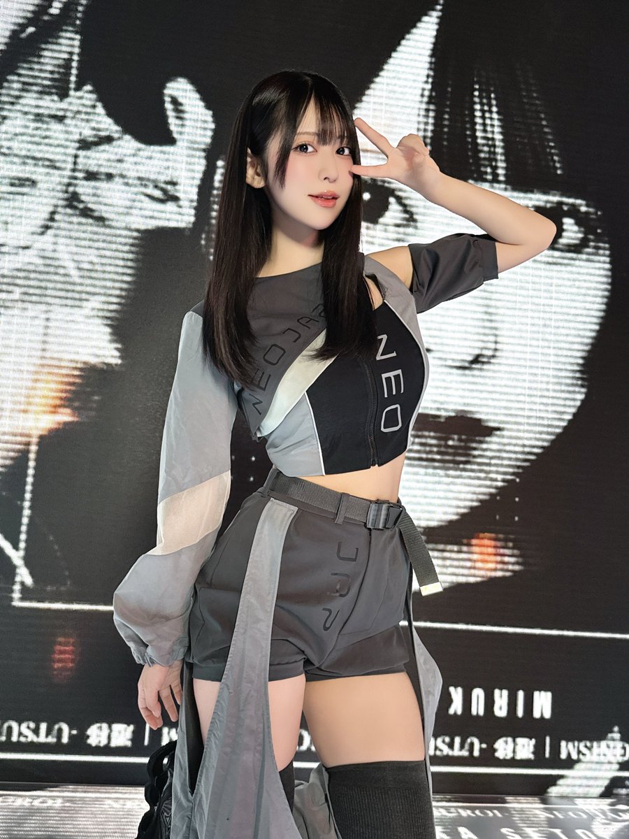 NEOJAPO_miruka's tweet photo. 新衣装かわいい~？🩶 https://t.co/vRzXJdwbAh