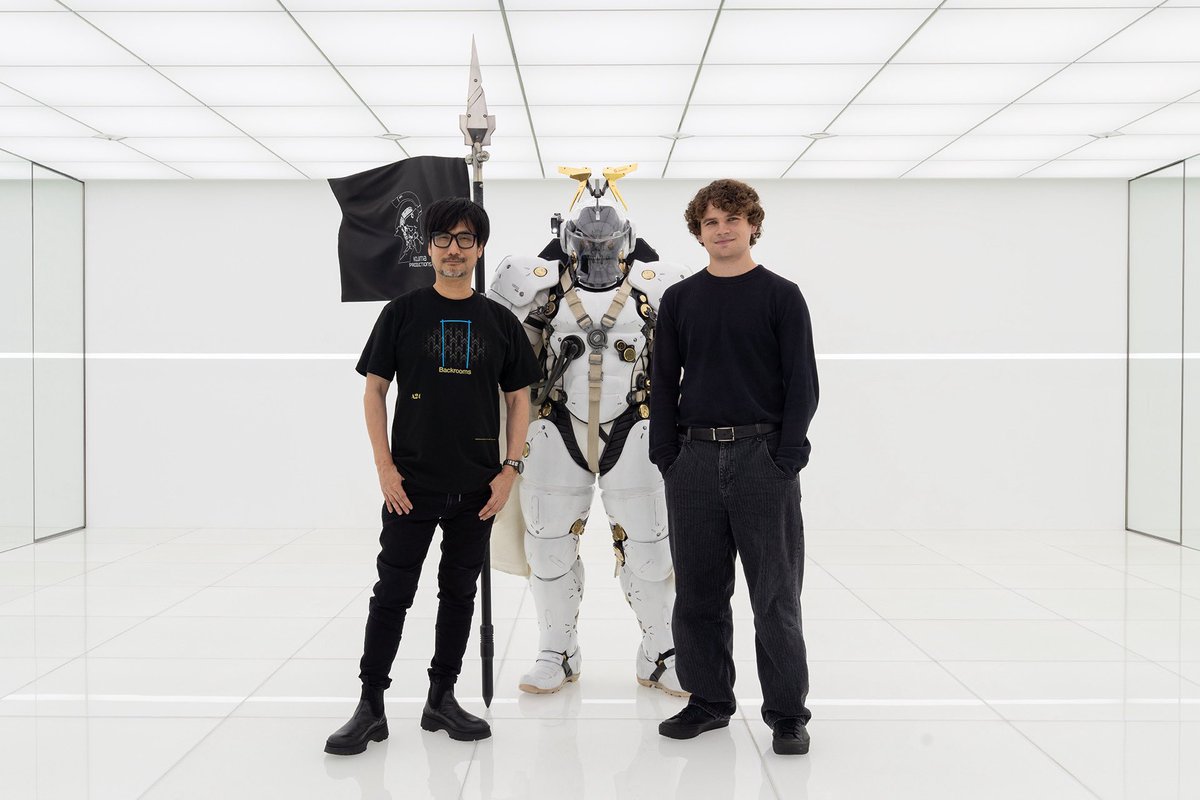 HIDEO_KOJIMA_EN's tweet photo. With director Kane Parsons. https://t.co/LpOT9YGgZK