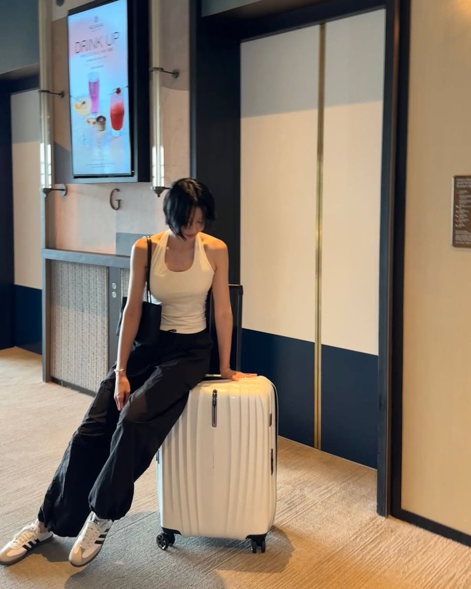 KwonNaraUpdates's tweet photo. 260905 | samsonite_korea Instagram Update
🔗: https://t.co/wH7KPjUF8Q
#KwonNara #권나라 #Samsonite #쌤소나이트 https://t.co/VEs6oOpTnh