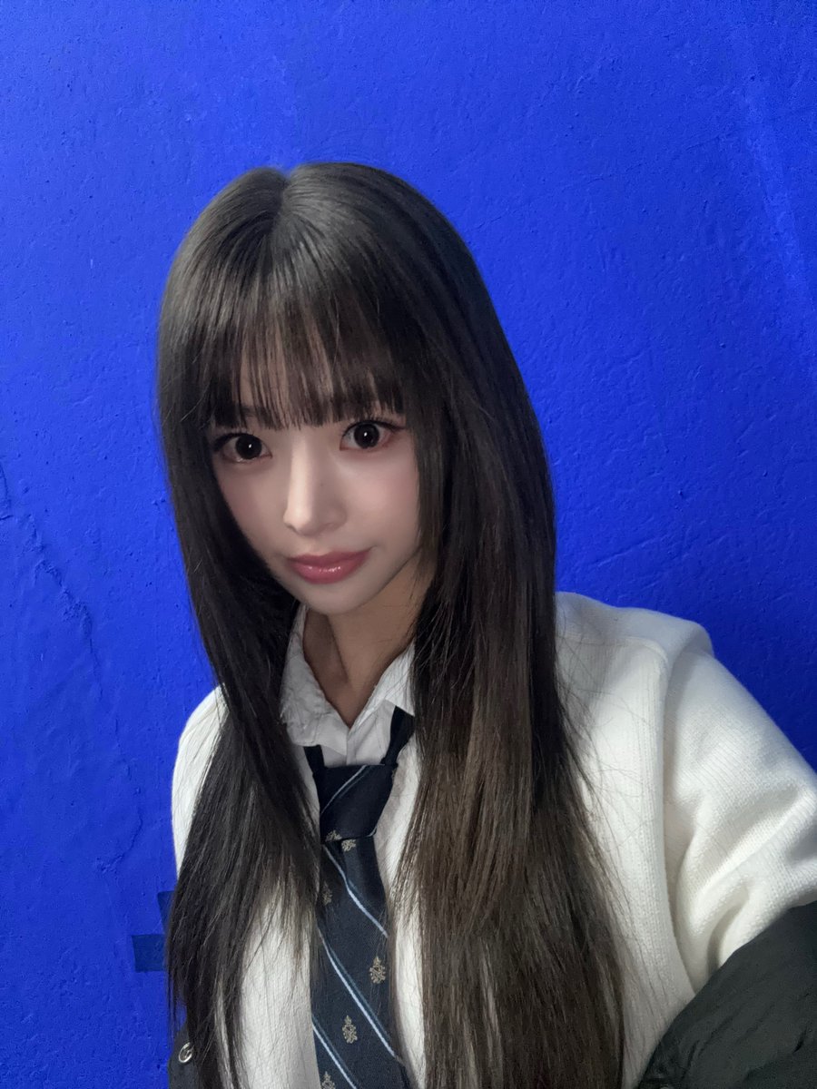 heart_of_woman's tweet photo. 하트오브우먼이 데뷔한지 100일이 되는 날이에요!!⭐️
처음 무대에 올랐던 날부터 지금까지, 제 꿈을 함께 바라봐 주고 응원해 주시는 팬분들이 있어서 하루하루가 더 특별했던 것 같아요. 
오랫동안 꿈꿔왔던 시간을 팬분들과 함께할 수 있다는 게 정말 행복하고 고마워요. 
하트오브우먼의 100일을 함께해 줘서 고마워요. 사랑해요 하티🖤

#HEARTOFWOMAN #하트오브우먼 #HOW 
#JIHYUN #지현