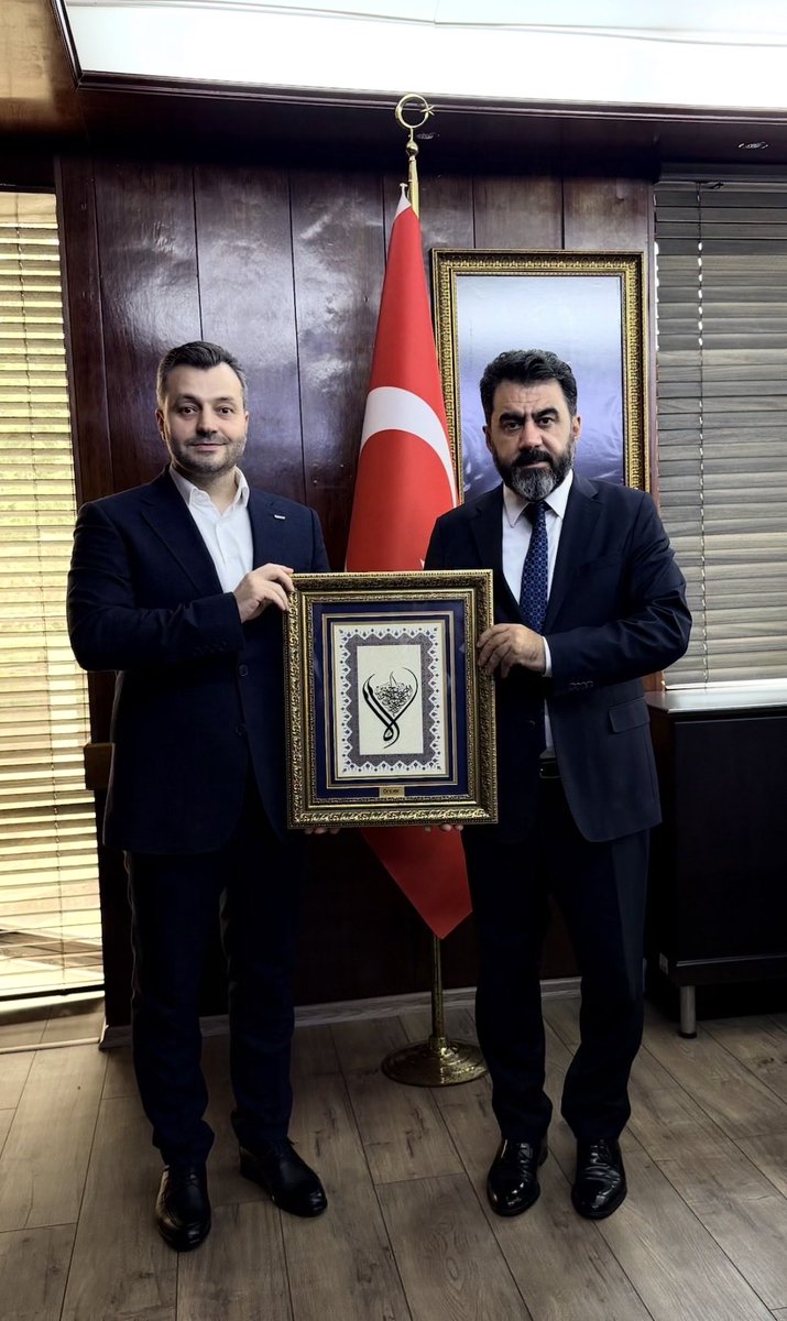TrabzonMuftuluk's tweet photo. ÖNDER Genel Başkanı Abdullah Ceylan’dan Trabzon İl Müftülüğüne Ziyaret

ÖNDER İmam Hatipliler Derneği Genel Başkanı Abdullah Ceylan, Trabzon İl Müftümüz Dr. İsmail Çiçek’i makamında ziyaret etti. https://t.co/BdS3stSvWl