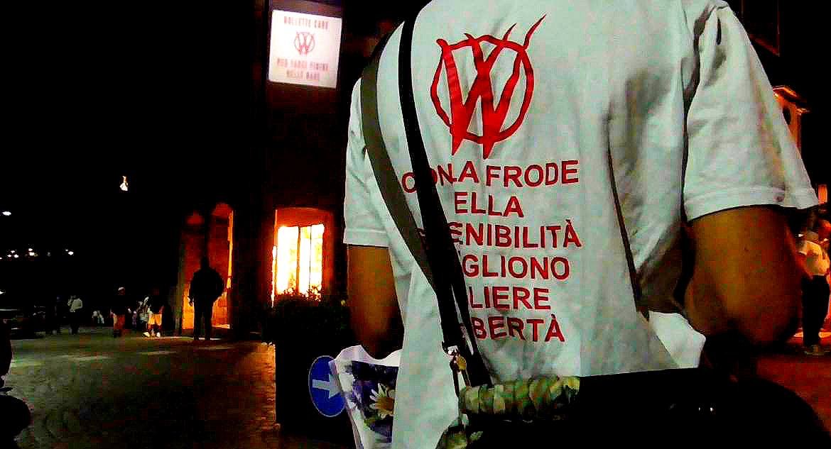 Wondercri1982's tweet photo. (foto dai Guerrieri V_V)

🗣️BOLLETTE CARE
PER FARCI FINIRE NELLE BARE
🗣️ROVINARCI È PIANO
STUDIATO DA UE-OMS
WEF E NATO

⚡️🔦💡⚡️🔦💡⚡️🔦💡

🎯 #BIENNO 
#ANTICHIMESTIERI 

‼️NUOVA V_V AZIONE‼️
‼️#V_V VOLANTINAGGIO‼️
‼️#V_V SPADA FLASH‼️

⚡️🔦💡⚡️🔦💡⚡️🔦💡

👇👇👇 https://t.co/BkjVMpSveZ