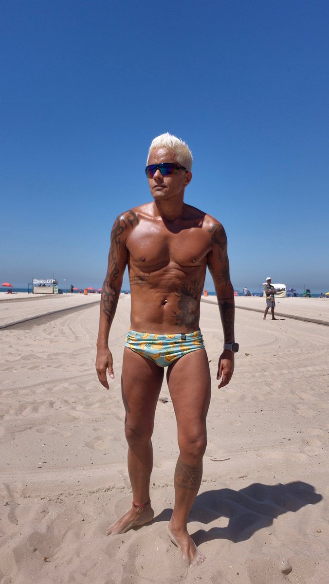 evandroag_'s tweet photo. Meu país,  Copacabana https://t.co/YE7gvFb2mx