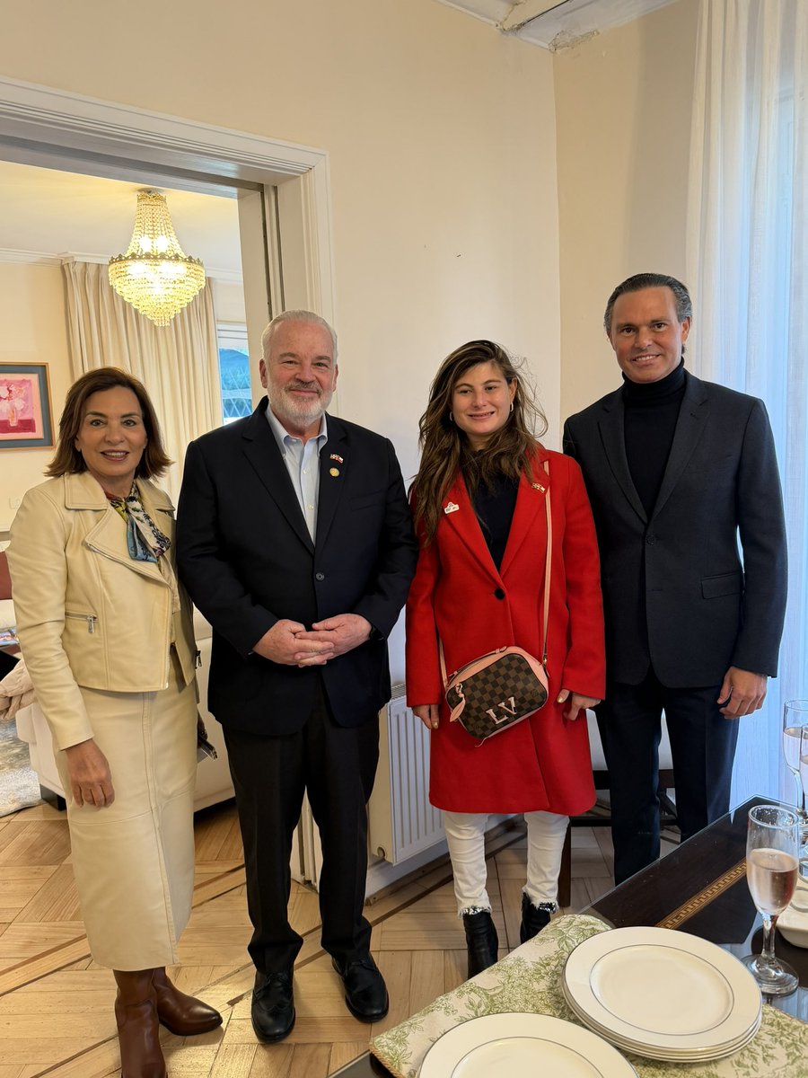 juantomasdiazi's tweet photo. 🇩🇴🤝🇨🇱 Desde Chile, junto a representantes de  @UNPHU @integrard @SaveChildrenRD, conocimos la experiencia de @UNAB en formación universitaria con su diplomado en  habilidades laborales para personas con discapacidadl.

Nuestro propósito ha sido aprender de modelos exitosos y trabajar para adaptarlos a República Dominicana, creando nuevas oportunidades de educación, autonomía e inclusión.

La inclusión no puede ser solo un propósito: debe traducirse en oportunidades reales para que cada persona pueda desarrollar su potencial y participar plenamente en nuestra sociedad. Y desde esta visita estamos trabajando para hacerlo realidad en nuestro país