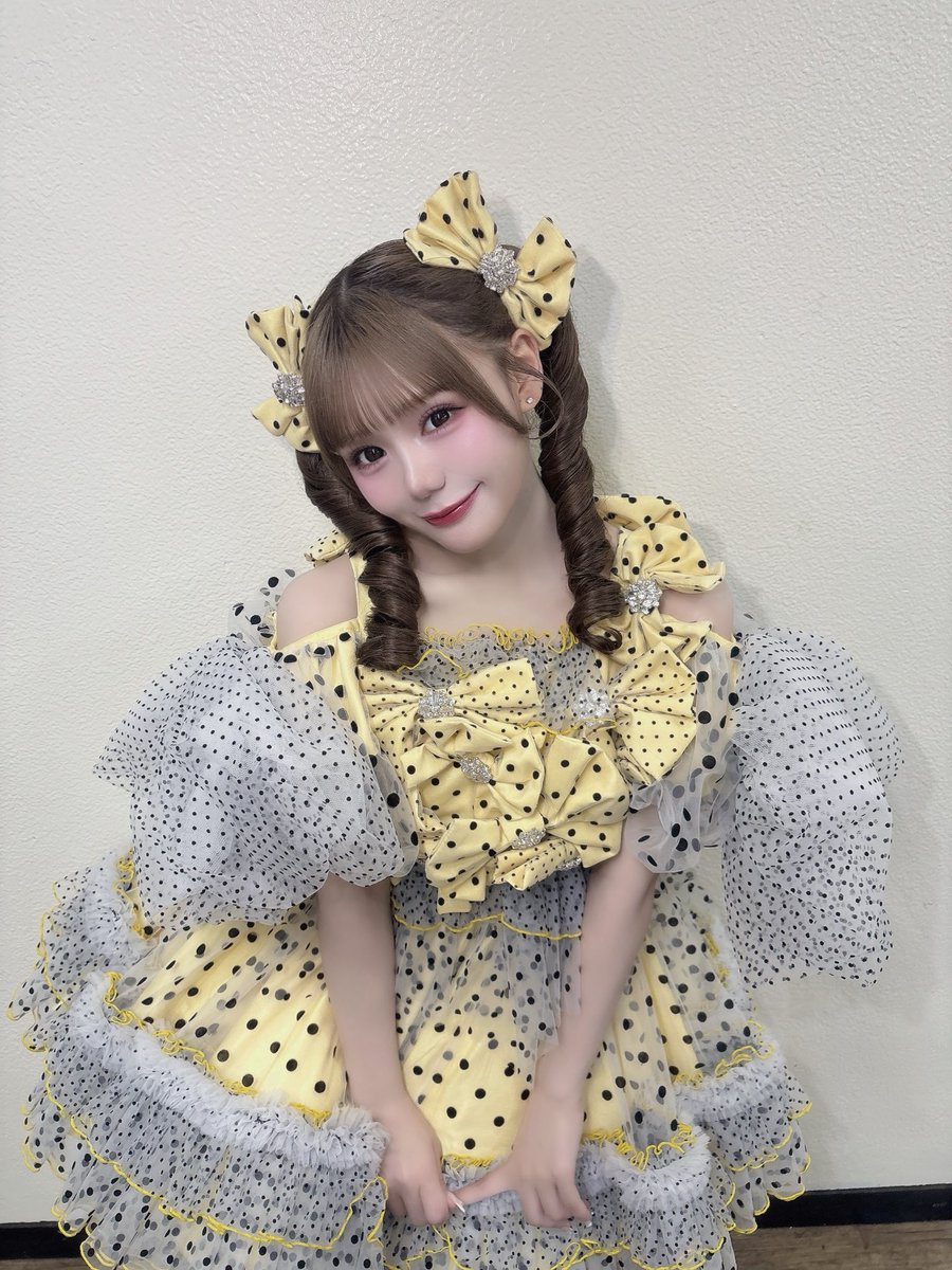 risa__11080's tweet photo. 키링 팬아트 이거로 했다🐥💛 얼른 디자인 나와랑 https://t.co/vqOLF1rI1e