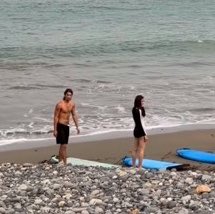 _chaanyeol's tweet photo. MOHAN RAISA NGEDATE LAGII??? 😭😭🌊🌊 https://t.co/ZXMD7aIo8e