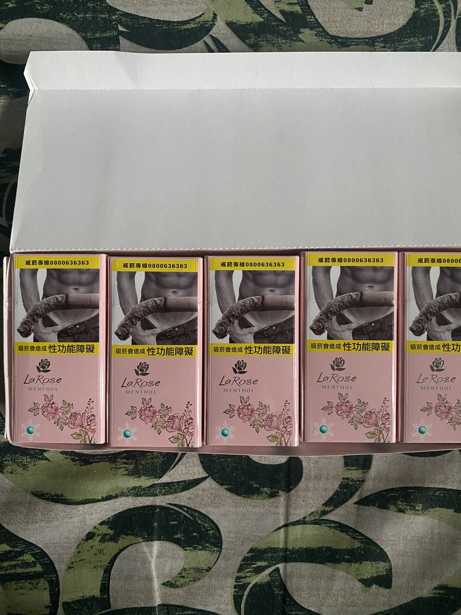 cranek1s's tweet photo. on hand la rose
₱260 only + sf

⭐️ yositwt heart shaped cig lfb wts https://t.co/rzQgSq0g6K