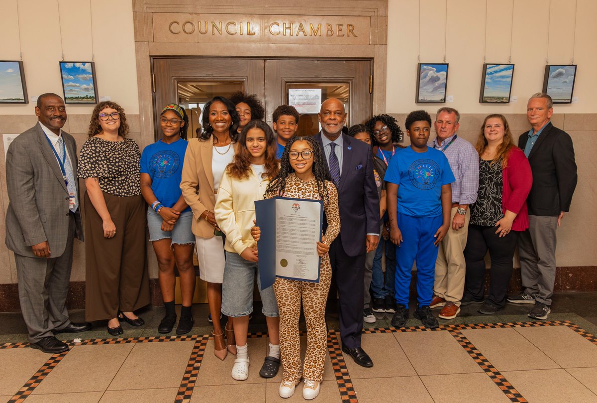 KCMOwater's tweet photo. Congratulations to Brookside Charter School students on receiving a City proclamation for their work on the Town Fork Creek Green Infrastructure Project 3D model. Thanks to the City of @KansasCity for making this recognition possible! 🎉🌿 #FutureLeaders #KCMO https://t.co/7A674EiD28