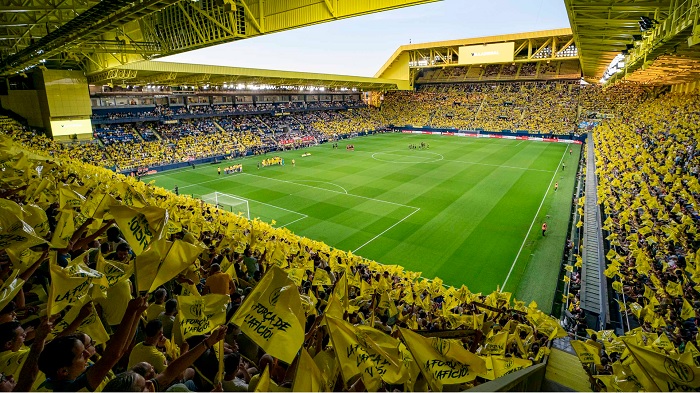 Infoturia's tweet photo. La Lliga, la Champions i la vela, menú esportiu del ‘Punt a punt’ https://t.co/oe4Icz47HP @apunt_media https://t.co/N3eSAm7LcT