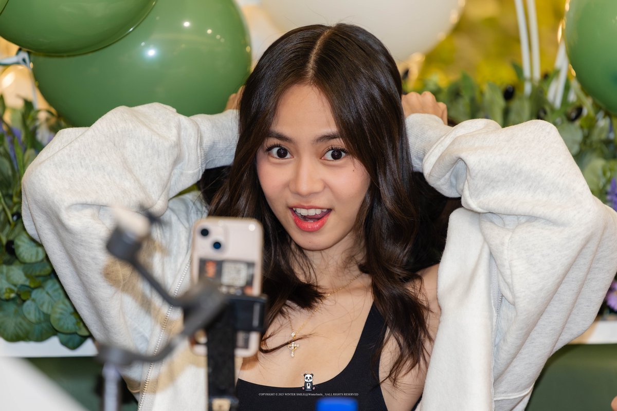 WinterSmile_3's tweet photo. 260904 ASHTINE OLVIGA

YOGORINO BRAND EVENT

#ASHTINEOLVIGA #ASHTINE #YOGORINO
@ashtineolviga_  @YogorinoPH https://t.co/E2tLM49xq1