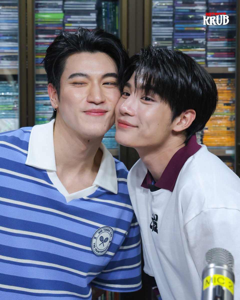 im63hq's tweet photo. อ่ยน่ารักกันมากมีทั้งซบไหล่ จุ่มแก้ม อินองศาใช้หน้าที่การงานในทางที่ชอบได้คุ้มมากอะ55545555545555

#HotwaveKRUBxInnOngsa https://t.co/g7x4B7RglD