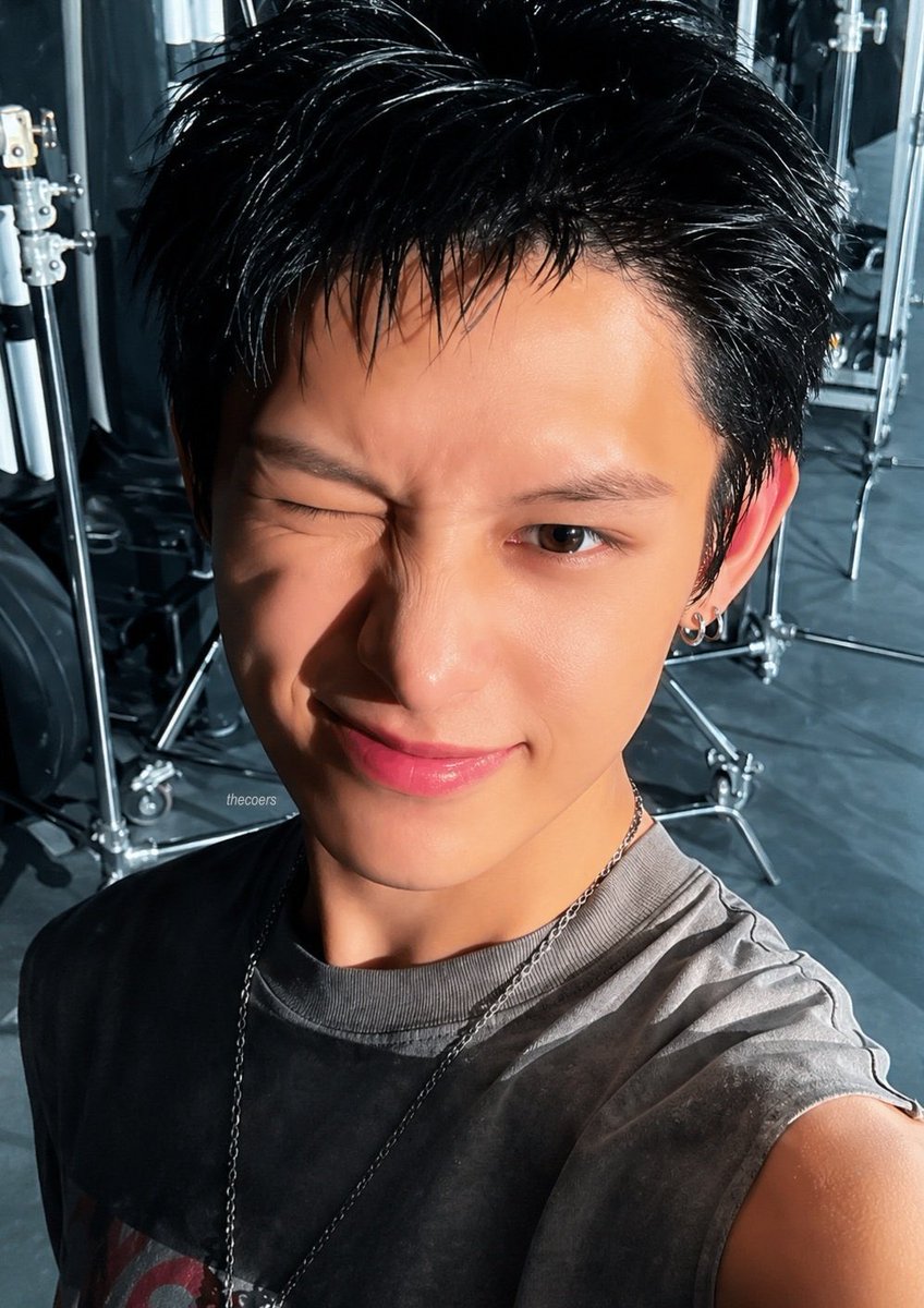 Leanym_'s tweet photo. CORTIS Put Your Phone Down Japan FC Photocard Scan
#James #Cortis https://t.co/akfhh2B4tE