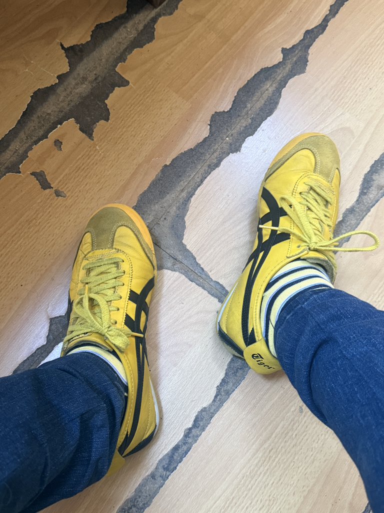 PabloExtinto's tweet photo. #codigoCumple18 
Seguimos escuchando 
Y haciendo esto tendencia aunque no lo lean a uno.

@thesmallestboy cuál era la otra marca de Teni https://t.co/qm31VhXKsx