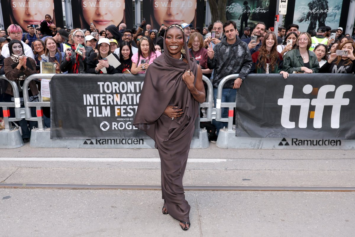 TIFF_NET's tweet photo. Your reminder to get your Rush Pass in time for #TIFF26 🏃‍♂️

Hoping to see off-sale movies and don’t mind waiting in line? Access unlimited rush lines for $82 or $39.50 if you’re under 25. https://t.co/m71uQoDBdP
