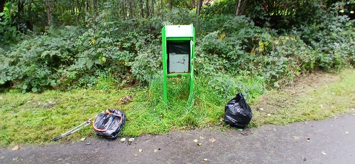 AlistairFergu11's tweet photo. 6 bags off the River Leven today. Dalquhurn Loop checked and pretty overgrown but tidy.
#litterpicking #litterfree #ReportingLitter #keepbritaintidy #LeaveNoTrace #KeepScotlandtidy
#SpringCleanScotland #Litter
#KeepScotlandBeautiful
#WDCouncil #bigclydecleanup #greentangerine https://t.co/sqkMsiW3ir