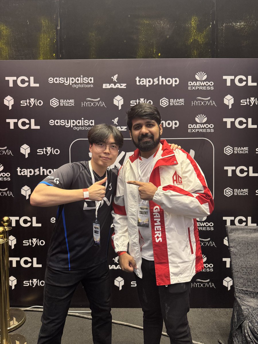 SOOPers_FGC's tweet photo. 𝐓𝐀𝐊𝐄𝐃𝐎𝐖𝐍 𝟐𝟎𝟐𝟔

Look who we met 👀
@tekkenUlsan @ZubairAbdu31256 

#GODNS #DNSWIN https://t.co/NDc0pJkFgh