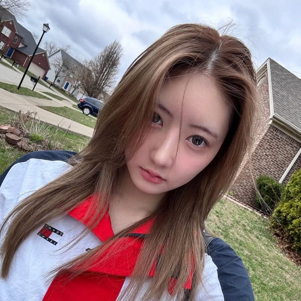 TheePopCore's tweet photo. BABYMONSTER’s Rami looks so pretty and adorable in a new photo. https://t.co/DnxSnyDPni