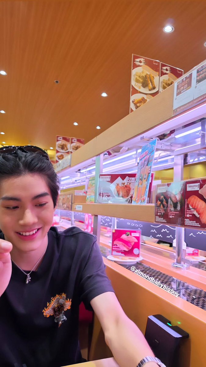 almondebutter_'s tweet photo. ขอบคุณน้องม่อนที่เข้ามาเป็นเรื่องหล่อ ๆ ซึ่งเรื่องหล่อ ๆ อะไรพวกนี้ น้องโปรถ่ายทั้งนั้น จั้น 😭😭❤️‍🩹❤️‍🩹 https://t.co/olwzjjr92n