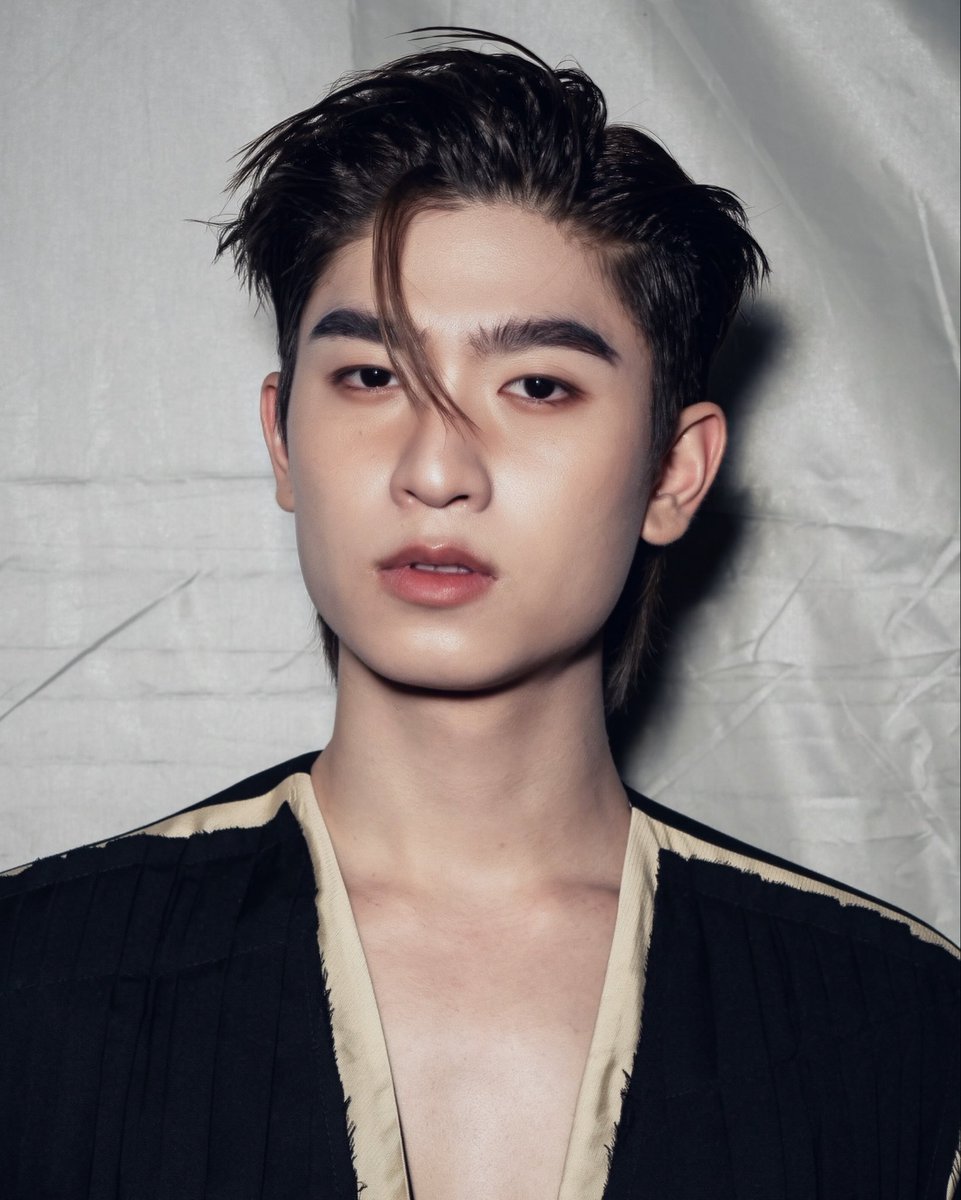 irelftn's tweet photo. อายุ 25 เปนพ่อกุแล้ว แต้งกิ้วจึงมณีรัตน์ https://t.co/CVkWW0x2ue