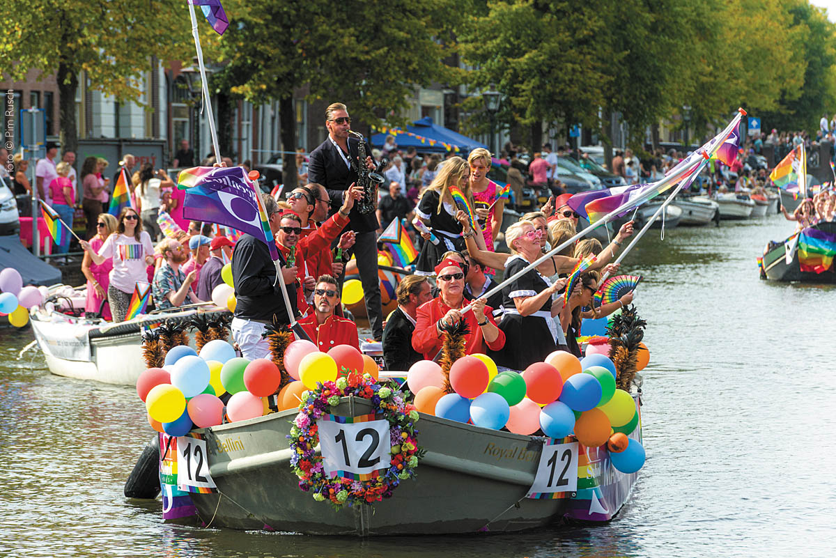 GayNewsNL's tweet photo. Pride paints Leiden in all the colours of the rainbow https://t.co/HiHlb5jEEy https://t.co/FetDWzjc5p