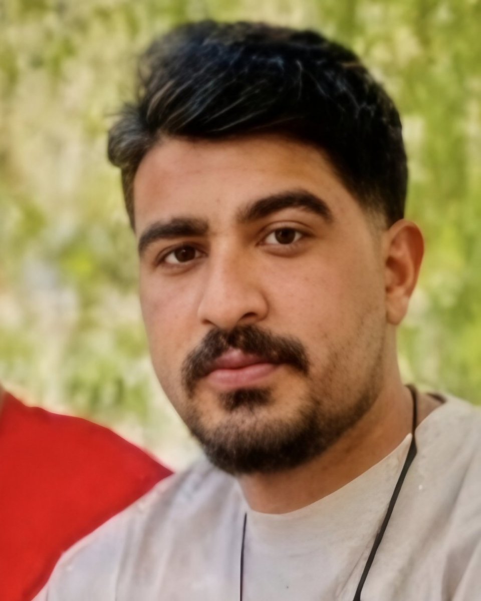 RealMeAban's tweet photo. #مهدی_جعفری یکی از معترضان پرونده‌ی میدان شهدای اصفهان که به اعدام محکوم شده.
علیه فراموشی بنویسیم.‌ https://t.co/VfFI88FKv9