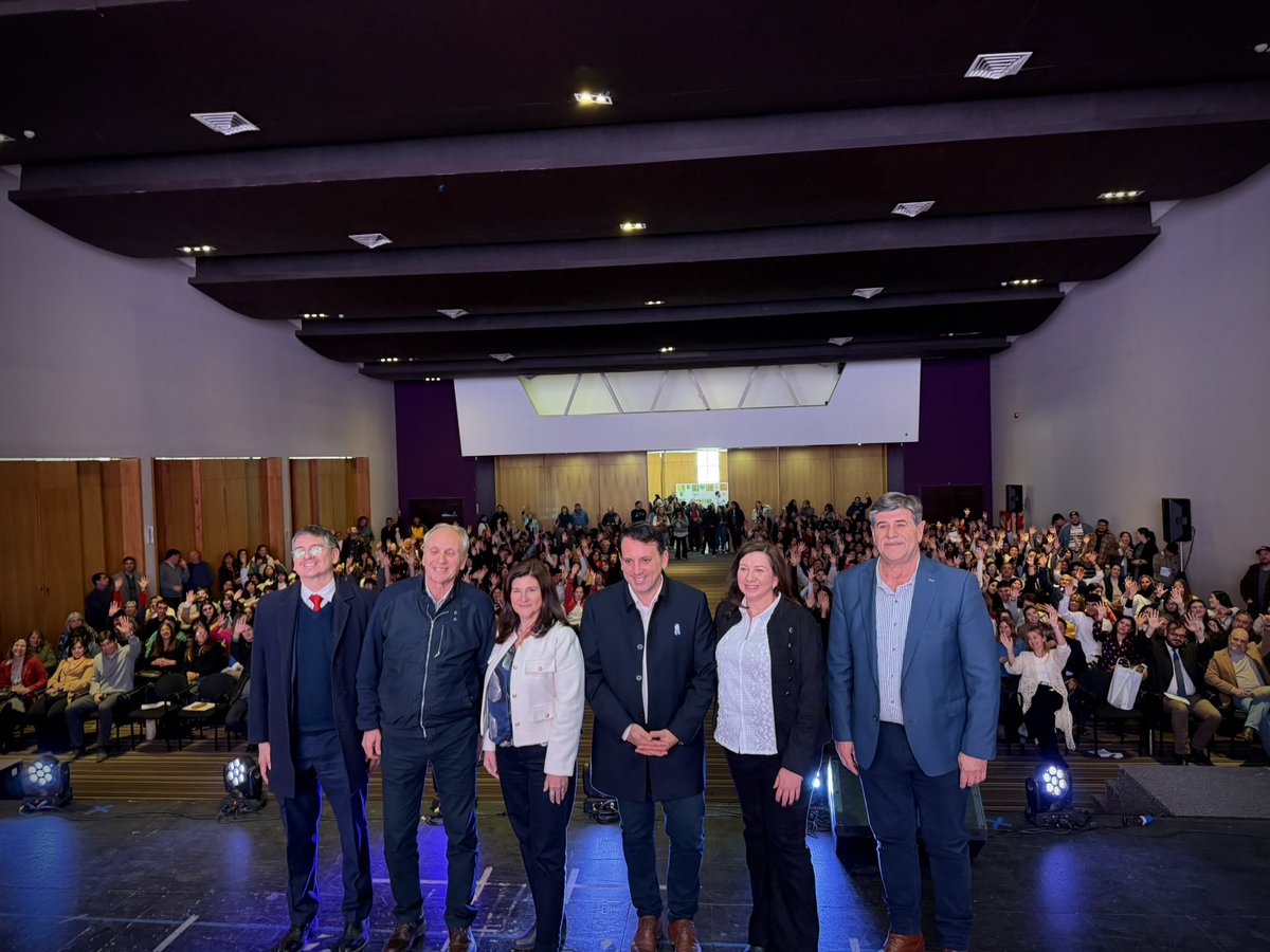 TadeoGZ's tweet photo. Participamos de la apertura del 7° Foro Provincial de Origen e Identidad Gastronómica, en #SanMartín.

Mendoza tiene talento, identidad y productos que nos distinguen. El desafío es que ese potencial se transforme en más producción, empleo y desarrollo local.

El progreso también se construye desde lo local, aprovechando lo que Mendoza tiene para ofrecer y preparando a quienes van a llevarlo más lejos.