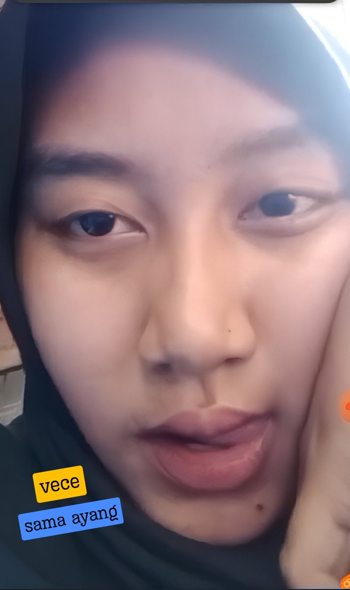 sinemacrot's tweet photo. vece sama ayang!! https://t.co/8oNHIL5xSN