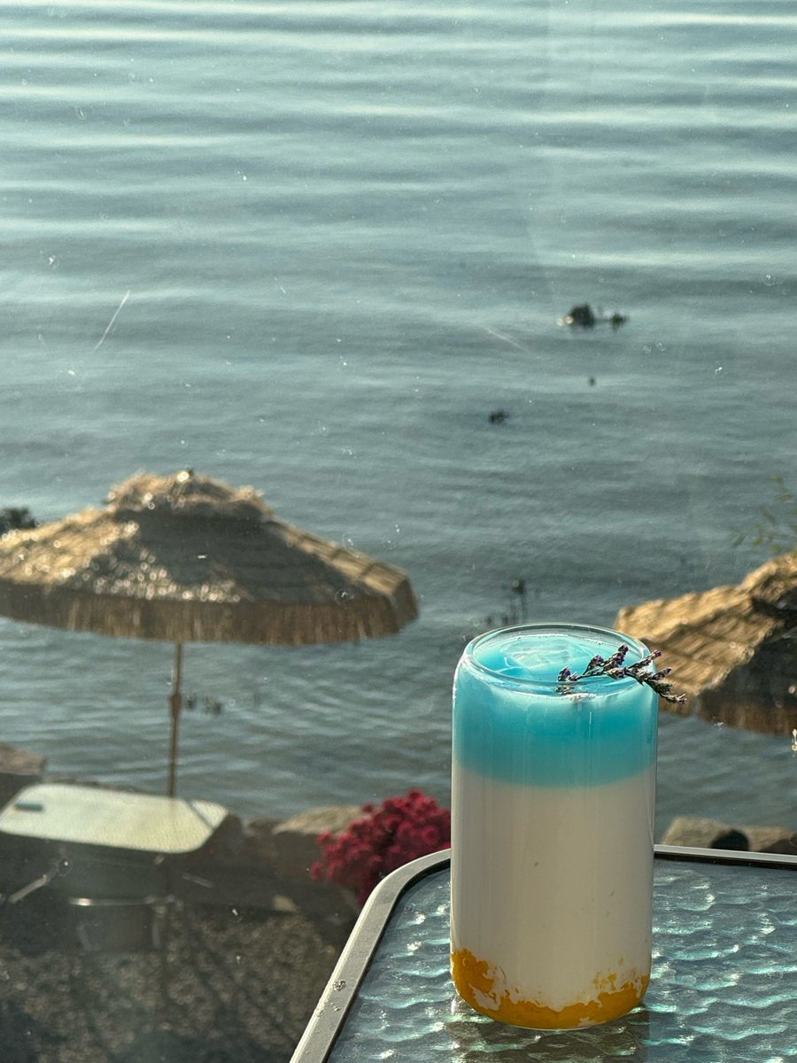 pralp818990's tweet photo. Just discovered the ultimate afternoon snack combo: crispy rice crackers + matcha white chocolate bites! Sharing my stash with whoever needs a tiny sweet-savory pick-me-up today https://t.co/ondTOxka4D