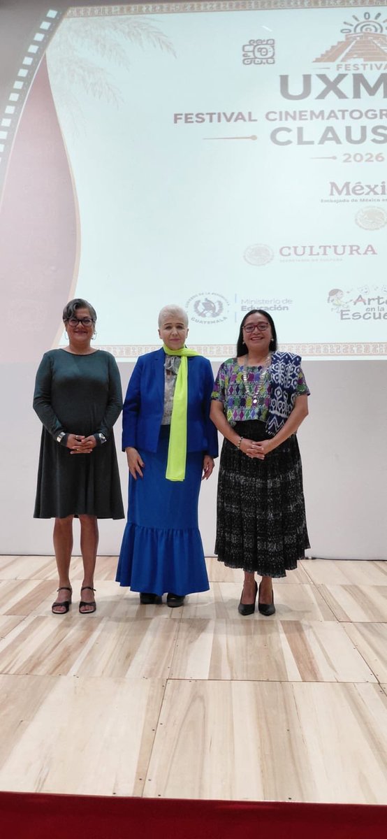 ICMGuatemala's tweet photo. Estudiantes de Villa de las Niñas,viceministra Romelia Mó Isem, autoridades @MineducGT , y la embajadora
@banos_elena participaron en clausura del Festival Cinematográfico Educativo Uxmal 2026 organizado por su directora Mahishi Marroquín y la @EmbaMexGua
con producciones @imcine https://t.co/BVbJmeMu4L