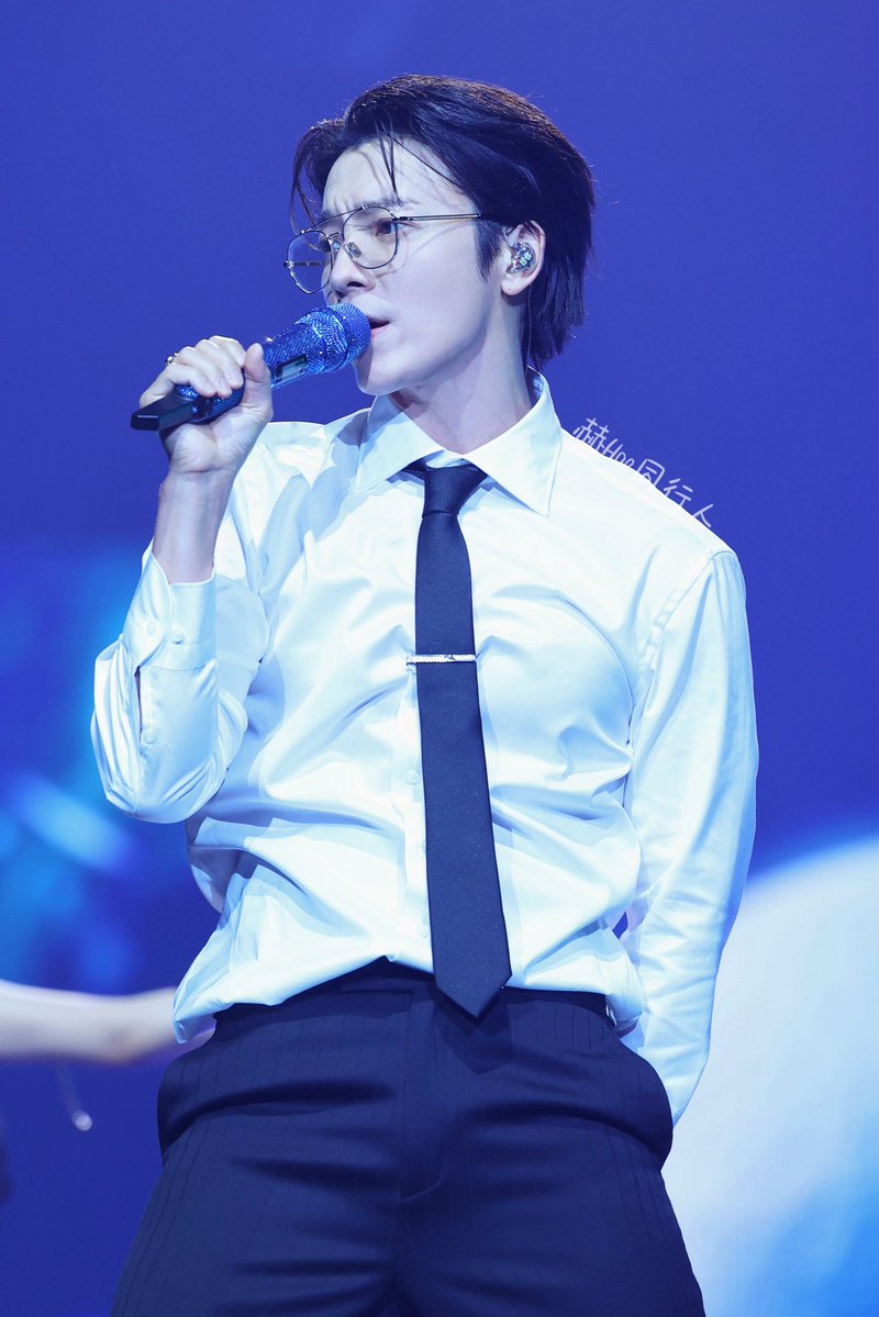 Jessie_860404's tweet photo. 260904 <ALIVE> Seoul Encore D1🇰🇷

Professor Lee❤️‍🔥
#동해 #이동해 #DONGHAE
#슈퍼주니어 #SUPERJUNIOR 
#ALIVE  
@donghae861015 https://t.co/Ze1ylcA2cE