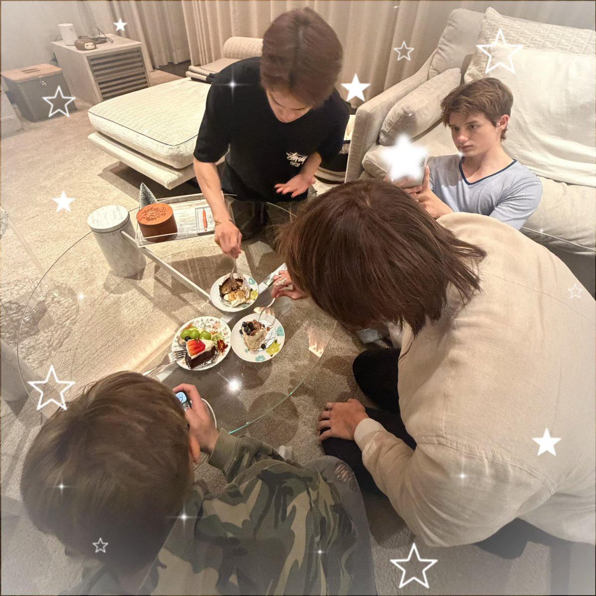 tangmayelf13's tweet photo. มาถึงบ้านพี่ก้องก็เริ่มเลยค่ะะ @Gonghive24 https://t.co/uW1AulqU3G