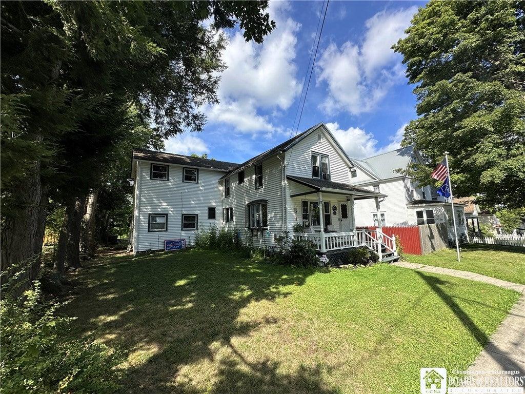 rickjuliaRE's tweet photo. If you know someone that's looking for a new home, tag them! This could be the one they're looking for.
Richard &amp; Julia McMahon
Associate Brokers &amp; Partners Real Estate Advantage https://t.co/2aZ1Tyqf3K