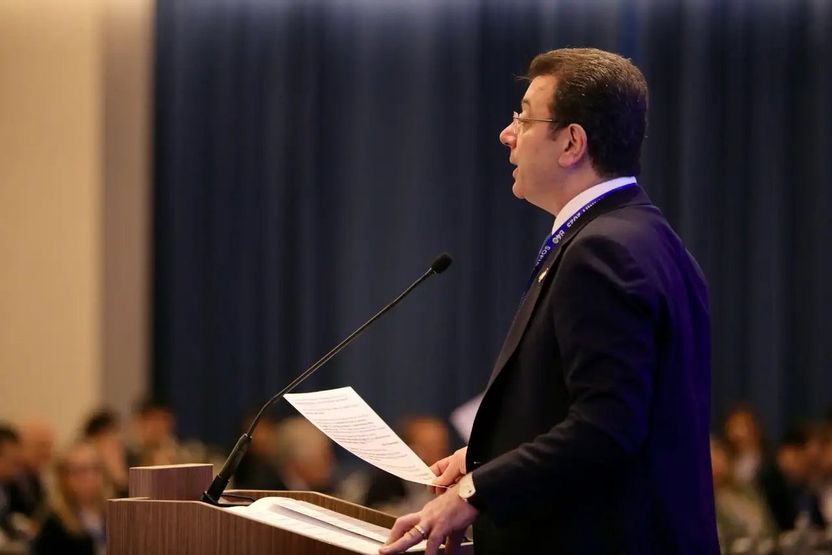 berabermucadele's tweet photo. Ekrem İmamoğlu:

Bütün iddialar çöptür ve çökmüştür.

Millet şahidimdir: Ben hak yemem, hakkımı da yedirmem. Hakkımı yedirmemek için de ömrüm heder olsa, onu ödemeye hazır bir kişiyim. Bu kadar net. https://t.co/KW05jLNXOp
