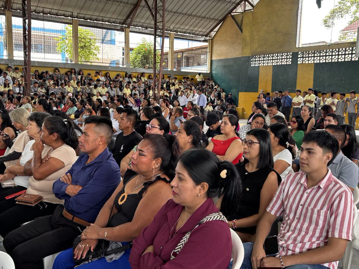 EducacionZ3_Ec's tweet photo. [PASTAZA] Damos inicio al año lectivo #SierraAmazonía 2026-2027, con 34.941 estudiantes que comienzan una nueva etapa de formación y aprendizajes. ✏️📖 

¡Seguimos construyendo juntos un mejor futuro a través de la educación! 
#VolvemosAlAula https://t.co/CakNu068As