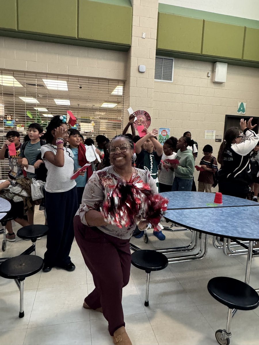 HumbleISD_RCE's tweet photo. We started House Reveals! πβ€οΈππ Students are finding out if they belong to Friendship, Courage, Respect or Trust. Each grade level will have the opportunity to join the different houses & then the work begins! #cubcommUNITY https://t.co/ysJFSQl28S