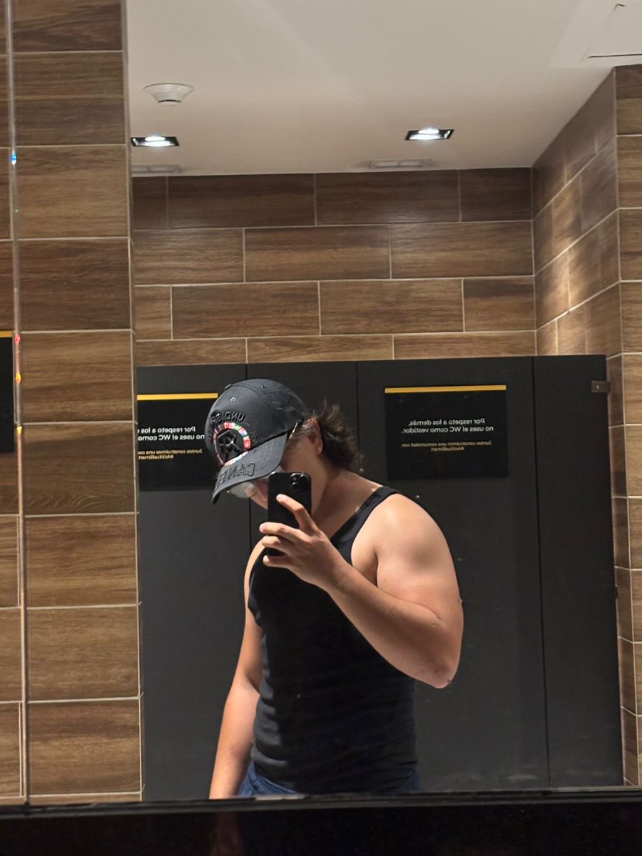 Christianpapi21's tweet photo. Ya tengo grupo vip no te lo pierdas 
Pide info ℹ️ 
👉🏾 https://t.co/966KA3ixAZ  🔥🍆🍑 https://t.co/95bgVnWtwJ