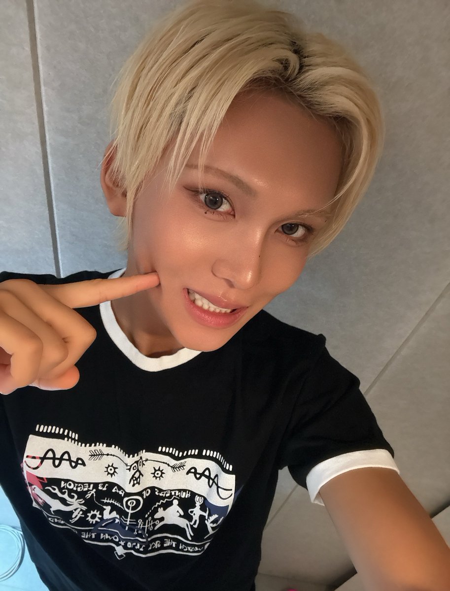 xlovarchive's tweet photo. 🐒 hyun on 🫧 (040926) 00h12

*photos*
even the first week of september we're spending together is already coming to an end,
it's scary. if i close my eyes and open them, will it already be the end of the year?
this might be out of nowhere, but,,,~ you're my number one priority, so don't worry