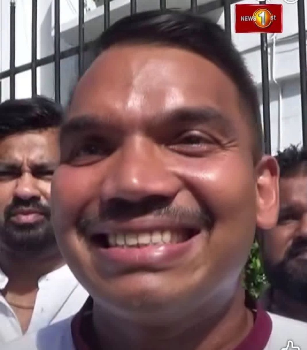 Hashan_Peris_TS's tweet photo. @RajapaksaNamal Okay brother, you were a saint and didn't do anything illegal. We believe you https://t.co/cqa81F6uZY