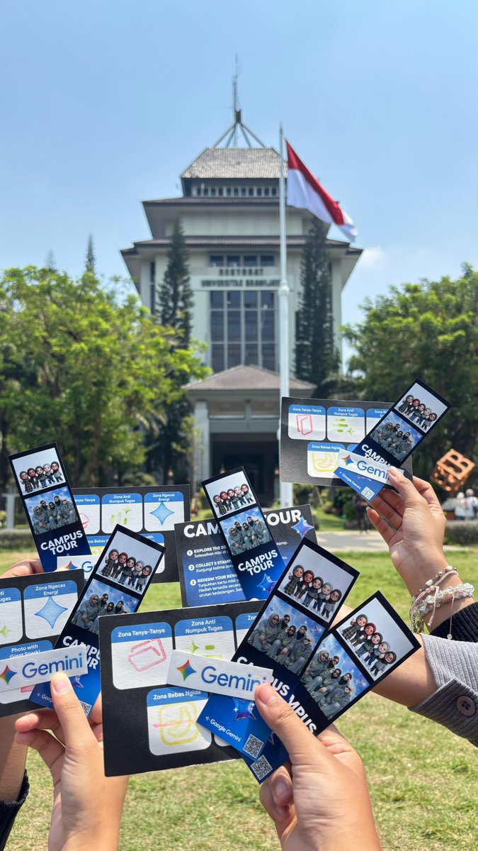 spriiteee_'s tweet photo. seru si walopun ga kebagian hadiahnya 😂😂

next time bikin seminar aja biar ga rebutan😭😭 https://t.co/AuUQkyjwVT