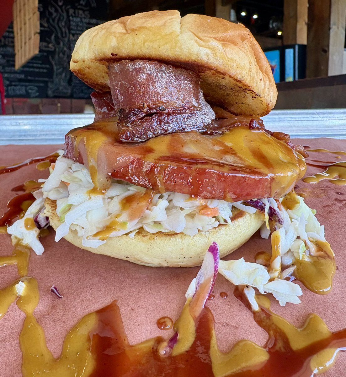 Sugarfire44's tweet photo. 🤠 TEXAS HOEDOWN—Burger Patty, Brisket, Smoked Cheddar, Beer-Battered Onion Ring, Jalapeños &amp; Texas Hot Sauce on Texas Toast!

😆 THAT’S PURE BALONEY—Smoked Nashville Hot Bologna Steak, Bacon, Pepper Jack, Coleslaw, Carolina Mustard and Cola BBQ Sauce on a Toasted Bun! https://t.co/CIIBHcGdK2