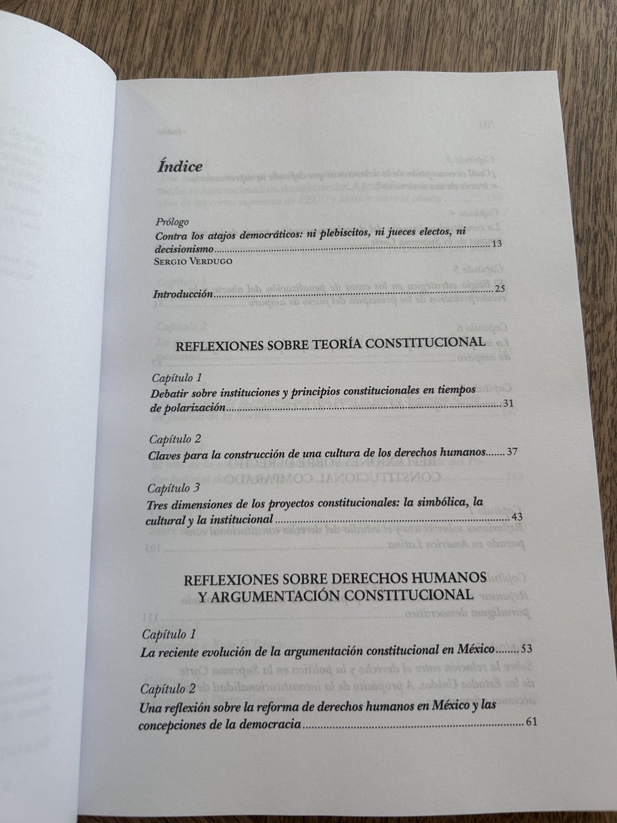 RNiembro1's tweet photo. Muy contento por la publicación @tiranmexico del libro “Reflexiones sobre derecho constitucional mexicano y comparado” https://t.co/dXVkYx8611