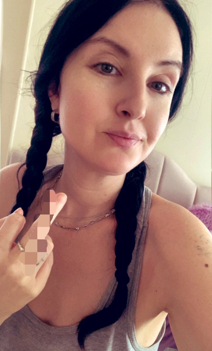DaisyStPat's tweet photo. I didn’t choose the Princess life. The Princess life chose me. I’m spending your hard earned cash on delivery brunch. 

This brat doesn’t give a fuck about what time you went to work. Maybe 40 hours isnt enough since you still complain about money 🖕

Findom Femdom •Im Big Daddy https://t.co/khhD9joIKx