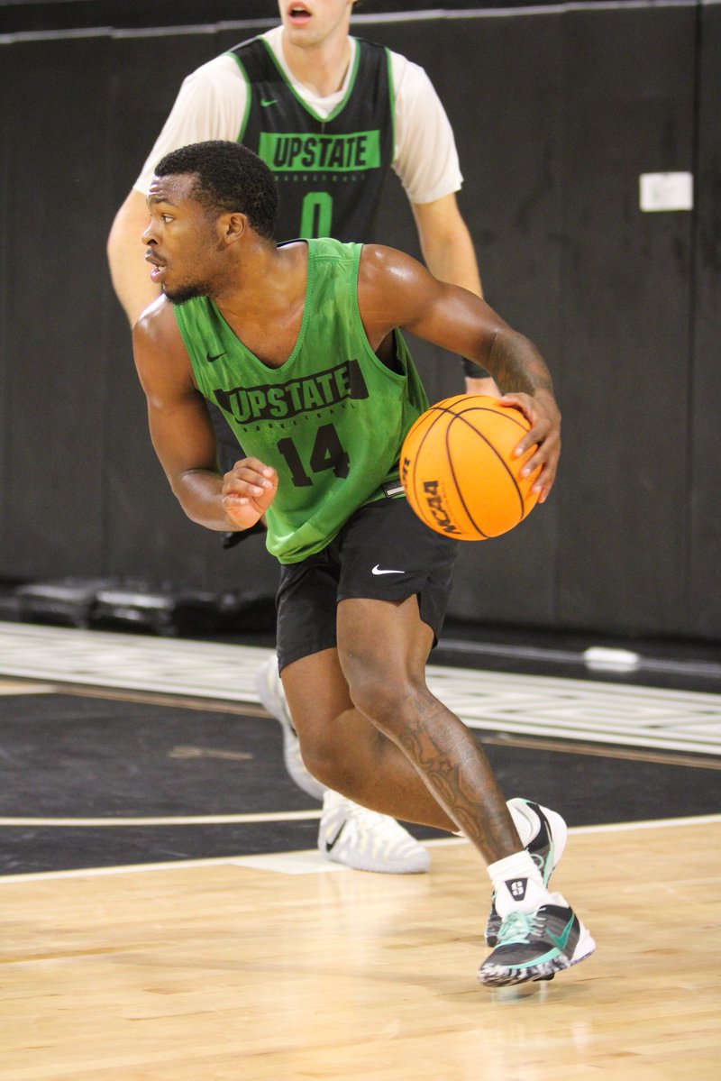UpstateMBB's tweet photo. Getting it going 🦾

#SpartanArmy⚔️ https://t.co/mezPZdhV8E
