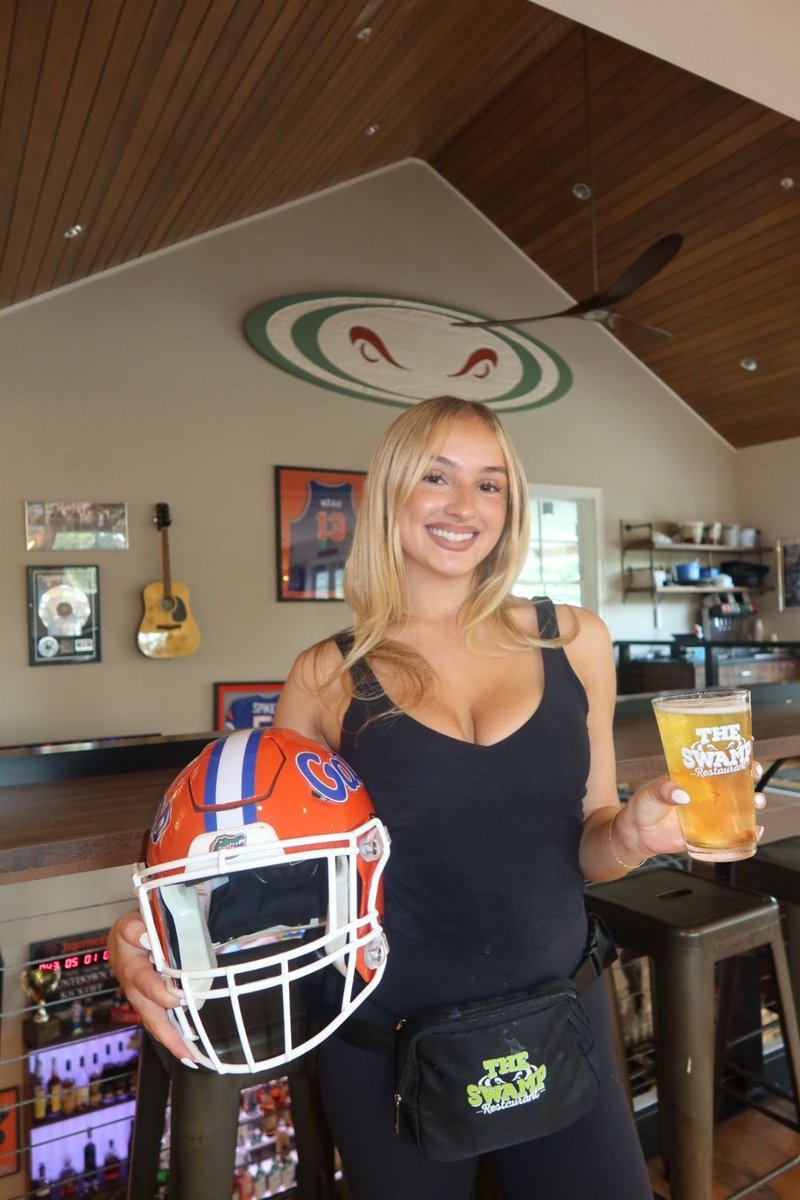 SwampRestaurant's tweet photo. BAD DAY TO BE IN GATOR COUNTRY 🐊🏈
UF vs. FAU TOMORROW - opening at 10AM for an all-day tailgate before 7:45PM kickoff. We're ready for you! 🔥🍺
#SYAS https://t.co/gs3gznFsuK